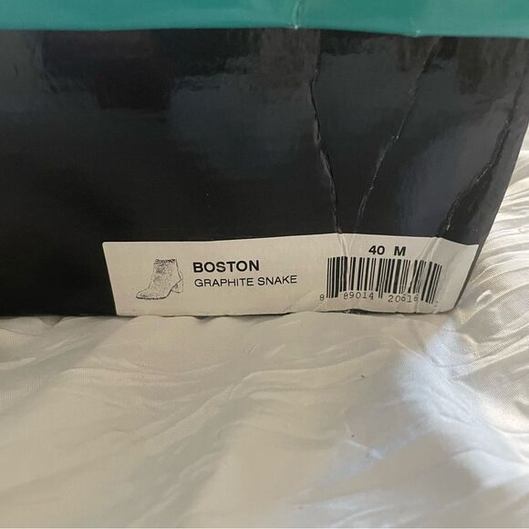 Chocolat Blu Leather Boston Block Heel Graphite Snake Booties Size 40 NIB - Picture 5 of 9
